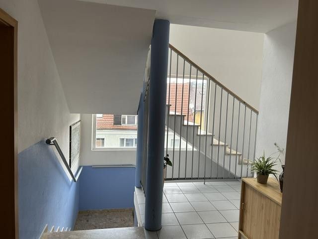 مبنى سكني وتجاري، عقار استثماري في موقع مركزي في 94209 ريغن – Treppenhaus