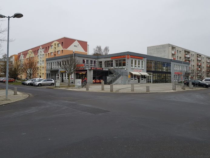 Laden 137 m²   in Hennigsdorf Nord – Gebäudeansicht