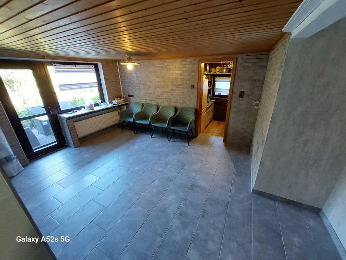 Maison individuelle avec logement indépendant, prairie en pleine nature à Friedeburg – Esszimmer