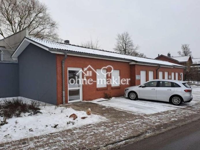 Büroräume 90 m2 in zentraler Lage, in Büchen – Foto 1
