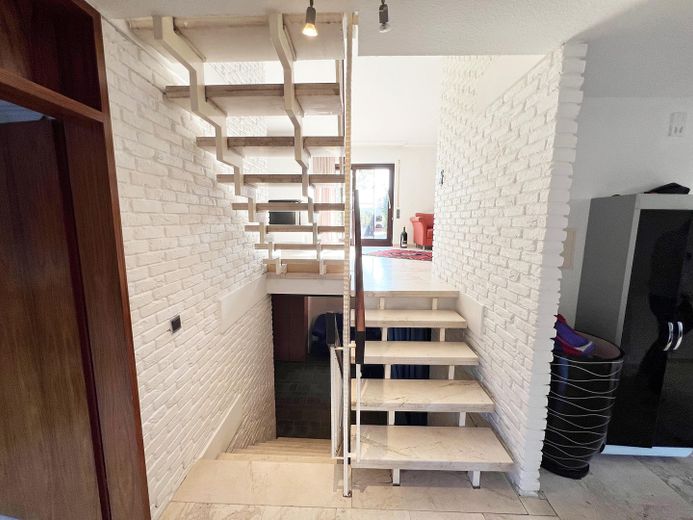 Heller Treppenaufgang