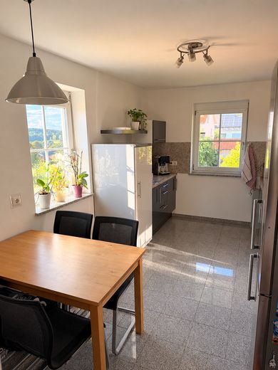 helle 2-Zimmer Wohnung mit Balkon – Küche