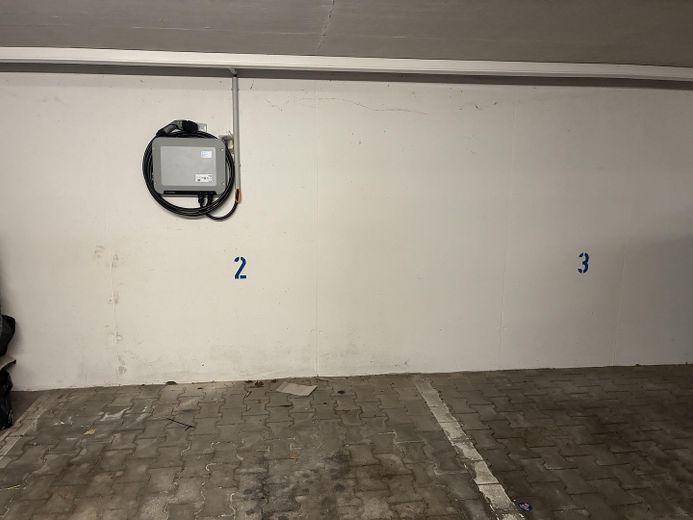 TG-Stellplatz + E-Ladestation