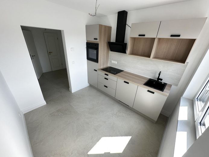 Appartamento di alta qualità di 55 m², standard di nuova costruzione, prima occupazione, completamente ristrutturato, riscaldamento a pavimento – Foto 9