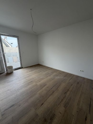Kernsaniertes, Haus inklusive zweier Stellplätze und Garten – Foto 13