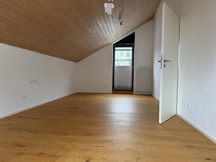 Kinderzimmer/Arbeitszimmer