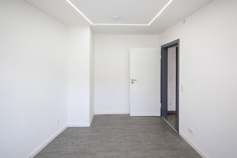 Urbaner Wohntraum mit Tiefgarage: 2-Zimmer kernsaniert – ideal für Paare, Single oder Investment – Schlafzimmer