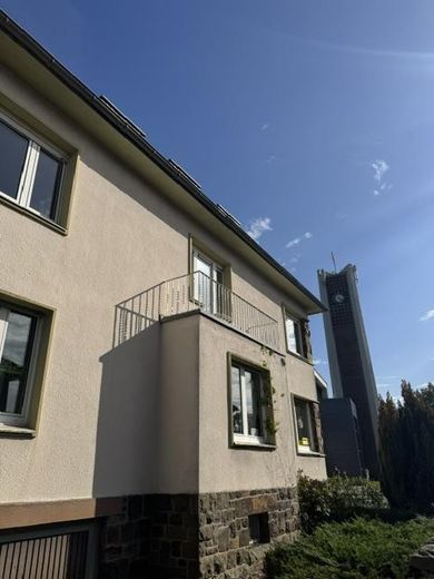Чарівний будинок для кількох поколінь із потенціалом розвитку – Außenansicht