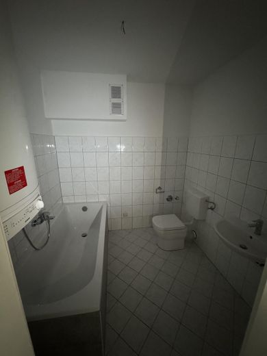 Großzügige 3- Zimmer Wohnung mit Balkon - renoviert – Foto 9