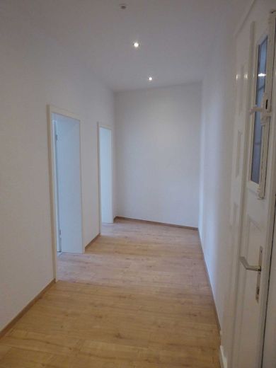 Flur mit Deckenspots