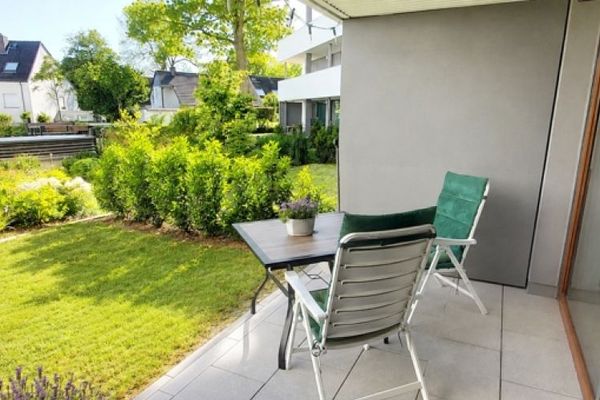 Exklusive 2-Zimmer-Wohnung mit Terrasse, Garten und EBK in Bestlage von Hofheim (Seniorenresidenz)