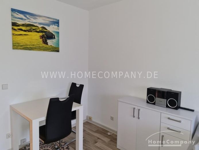 Schöne 1 Zi.Whg., möbliert, 3. OG, mit Balkon. – d58c73a9a9649b2bdd1459c186c5ab5f59f4aa14.jpg