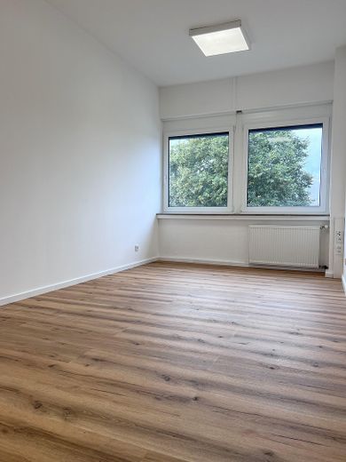 9,00 €/m² fiyatla yaklaşık 25,14 m² yeni yenilenmiş OFİS ALANI – Fotoğraf 1