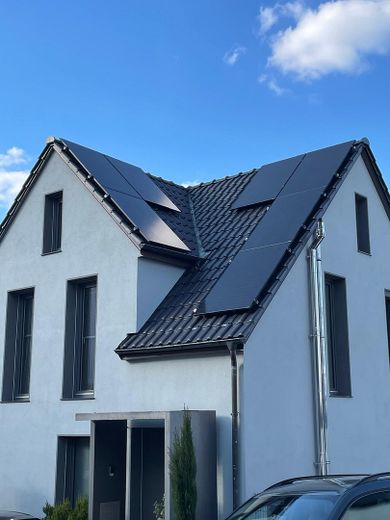 Design trifft Gemütlichkeit: Kernsaniertes Juwel mit Terrasse, High-End-Ausstattung, PV & Klima – फोटो 25