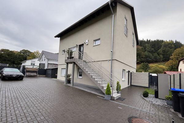 Modernes Zweifamilienhaus mit Einliegerwohnung in Elzach-Oberprechtal