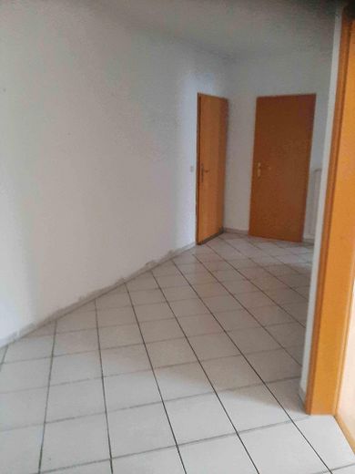 Ruhige sonnige Wohnung in Nidderau-Erbstadt – Flur