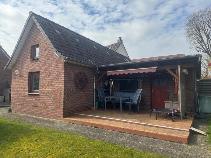 Charmante maison individuelle à Reinfeld – grand terrain, très bien isolée et immédiatement habitable ! – Foto 5