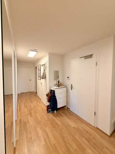 Exclusive 4-room apartment with designer kitchen and underground parking space – living at the highest level – Foto 18