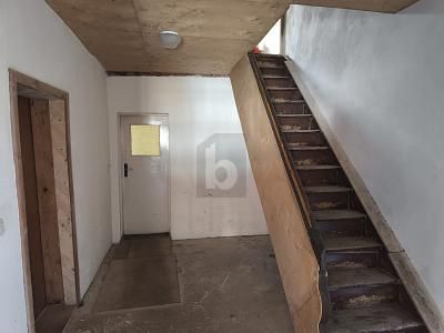 CHARMING LOCATION WITH HANDCRAFTING POTENTIAL – 1742378788_570529.jpg