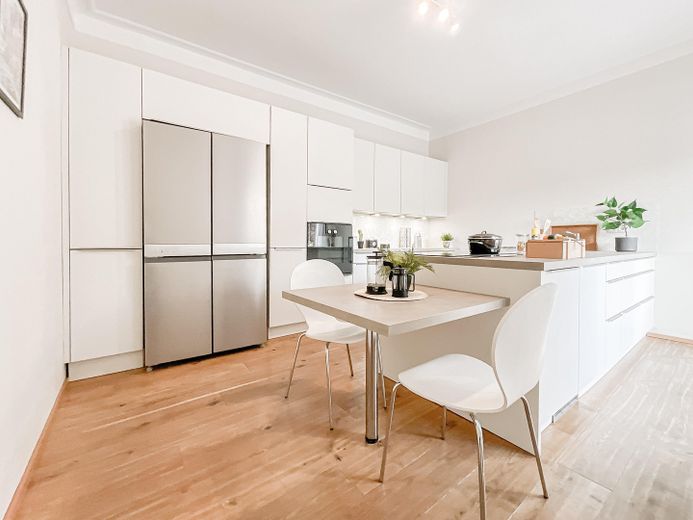 Sofort bezugsfertig: Ihr neues Zuhause am Tibarg – Moderne Küche