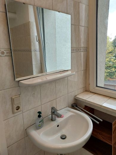 2-Zimmer-Wohnung in zentraler Lage der Bocholter Innenstadt – Badezimmer