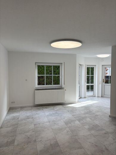 Bright, welcoming garden-level apartment in Zornheim – Photo 4