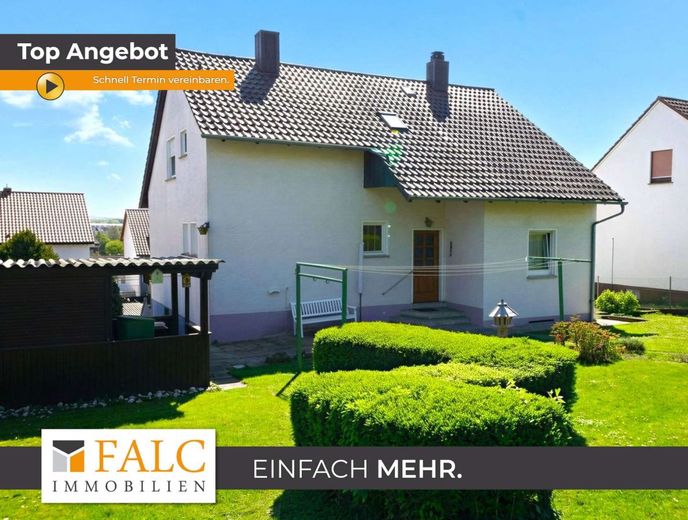 Idylle &amp; Raum vereint: Ein- bis Zweifamilienhaus in perfekter Lage in Gemmingen - FALC Immobilien – Idyllischer Garten - Eingang