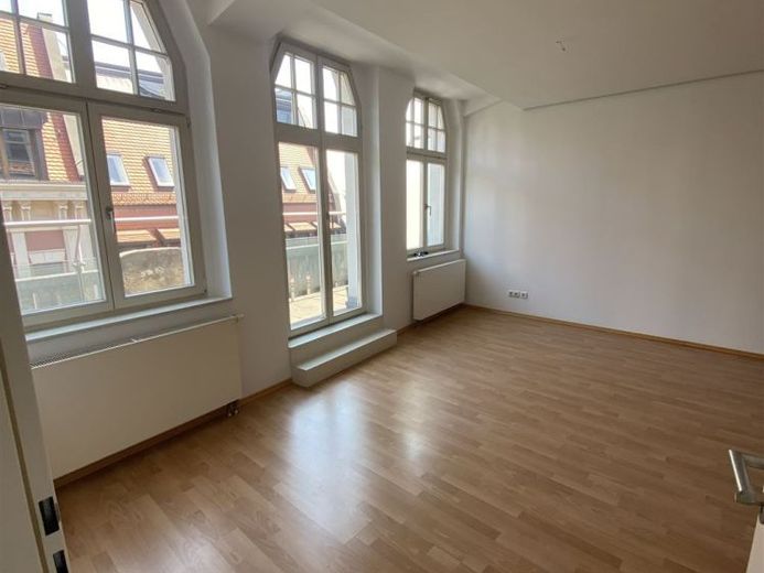 JÄGERHOF * Innenstadt* helle 2 Zimmer-Whg. mit gr. Balkon* sep. Küche* Bad m. Wanne – Foto 1