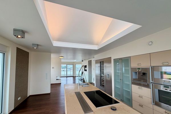 Luksusowy penthouse dwupoziomowy w centrum Limburga z jacuzzi i widokiem na katedrę, 196 m²