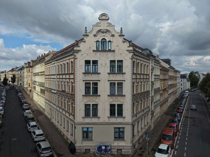 Traum 2-Zimmer-DG-Wohnung in Leutzsch mit Wohlfühlfaktor – Foto 1