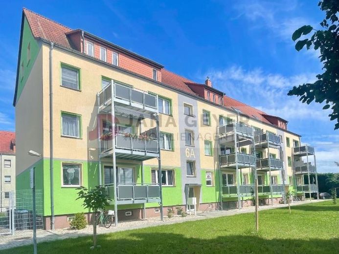 LAUSSIG - OT PRESSEL * 4-KAMERAPPARTEMENT op de BEGANE GROND met ZONNIG BALKON * PARKEERPLAATS voor de deur – Foto 1