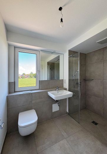 Erstbezug: Moderne 3-Zimmer-Wohnung mit Westbalkon in Anzing - WE03 – Bad