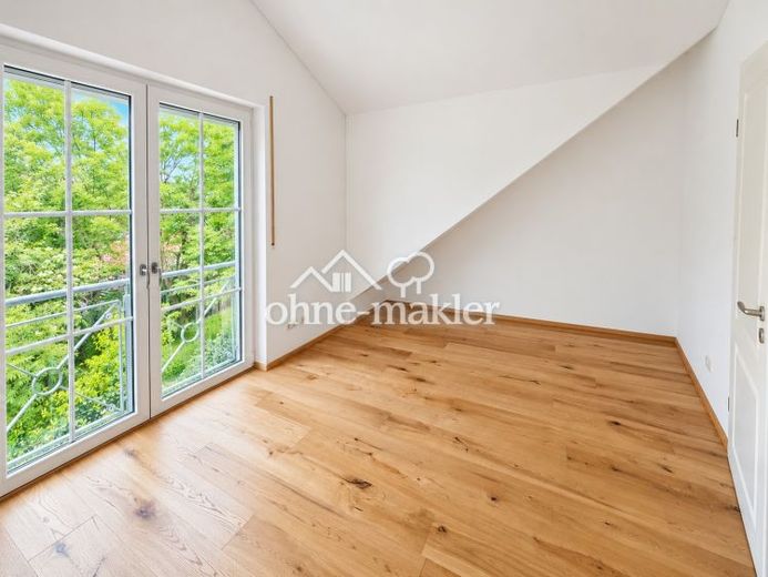 Schöne DG-Wohnung mit Einbauküche im Herzen Haars – Foto 1