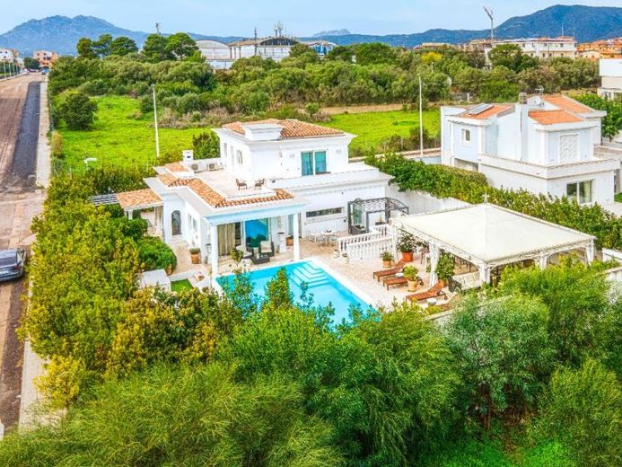 Spectakuläre Villa in Olbia Sardinien – Foto 1