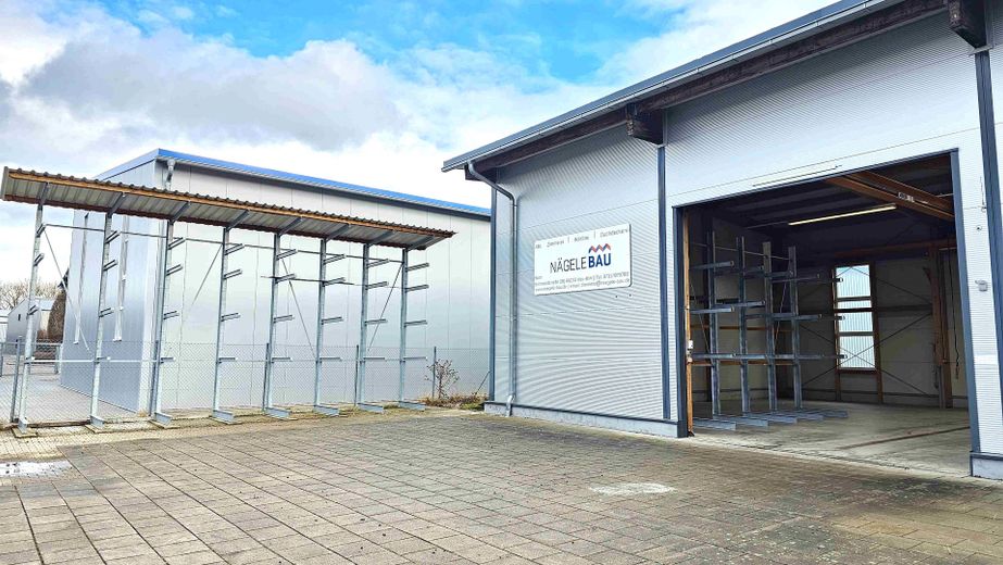 Commercial hall - available to lease in Neu-Ulm/Burlafingen - with hall crane, shelving, kitchen etc. – Außenansicht 3