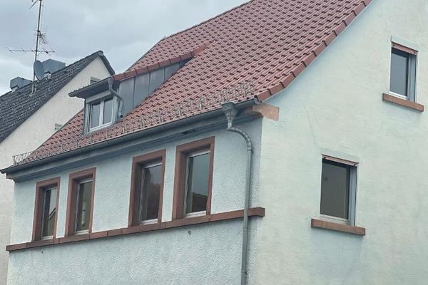 Zweifamilienhaus mit Gewerbe und viel Potenzial in Kleinwallstadt