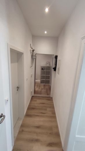 1 möbliertes Zimmer in 2er Frauen WG in Nürnberg Südstadt – Flur 