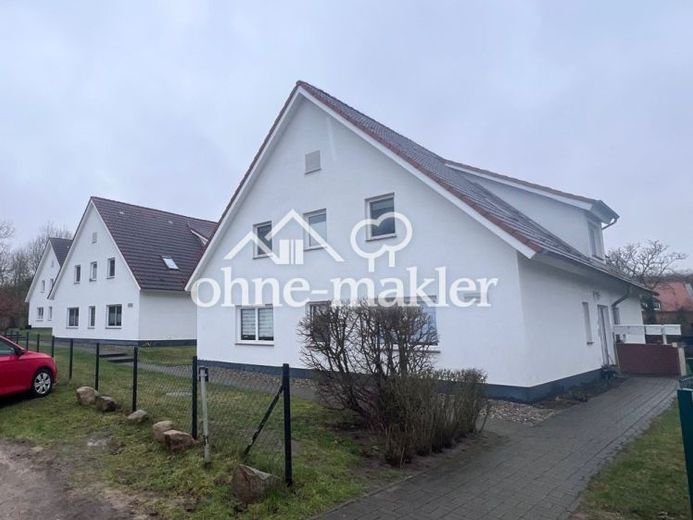 Renovierte 3- Zimmer Erdgeschosswohnung mit EBK und Terrasse in ruhiger Lage in 23974 Neuburg – Foto 1