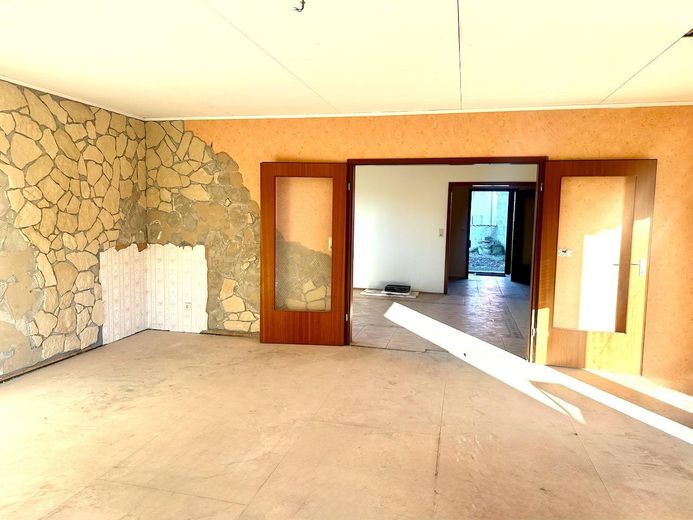 Winkelbungalow - großes Grundstück - Zentral in Giesen – Wohnbereich
