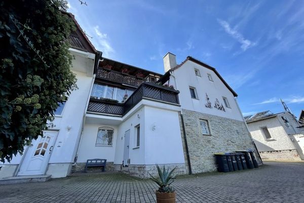 Landluft mit vielen Vorzügen: 3 Raum Wohnung! in Pölzig!