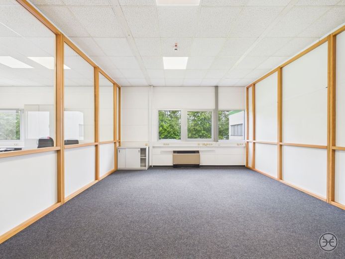 Büro &amp; Werkstattflächen in Industriegebiet zu Vermieten | Tweelbäke | Oldenburg – CAM05560G0-PR0049-STILL013