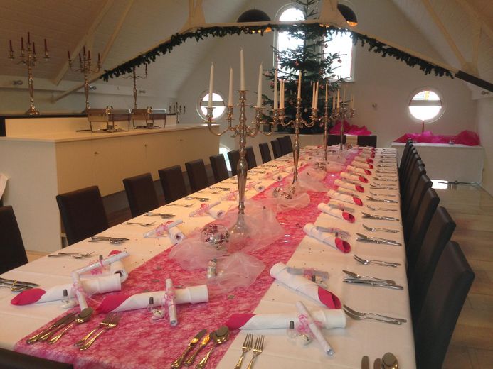 Restaurant mit Veranstaltungsraum, traumhaften Biergarten und Wirtewohnung zu verpachten – Galerie