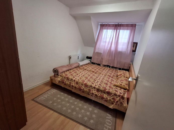 3 Familienhaus zu verkaufen – 1. OG