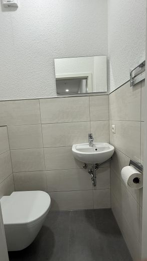 klimatisierte - 3,5-Zimmer Wohnung (EG) - mit Terrasse in Andernach – Gäste - WC
