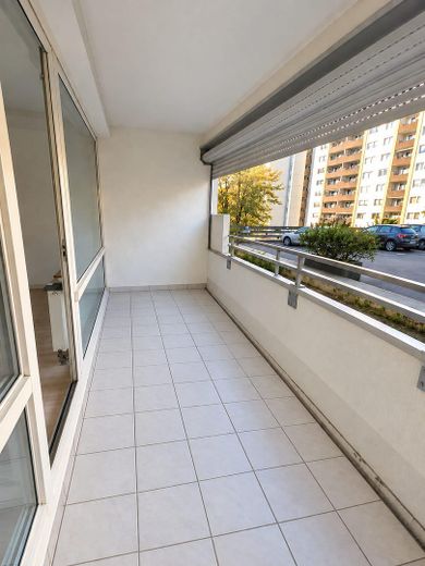 Modernes Wohnen | hell, barrierearm & mit großzügigem Balkon – Balkon