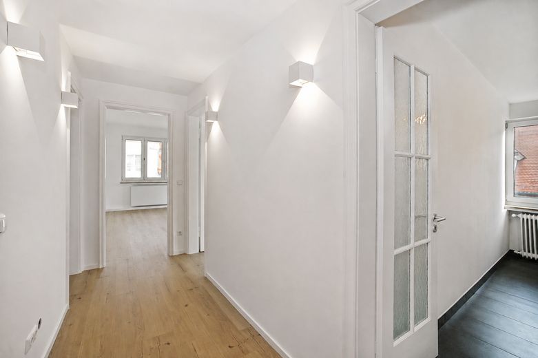 Senza provvigione in Hohenzollernplatz: luminoso e spazioso appartamento di 3 locali con planimetria flessibile – Flur/Gang