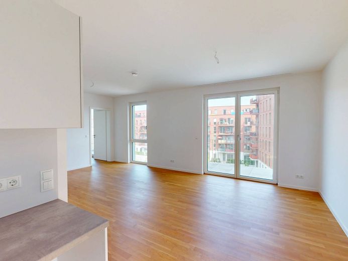 Geräumige 2-Zimmer-Wohnung mit EBK und 2 BALKONEN im Stadtquartier 'Ferdinand's Garden' – Ansicht III: Wohn- und Esszim…