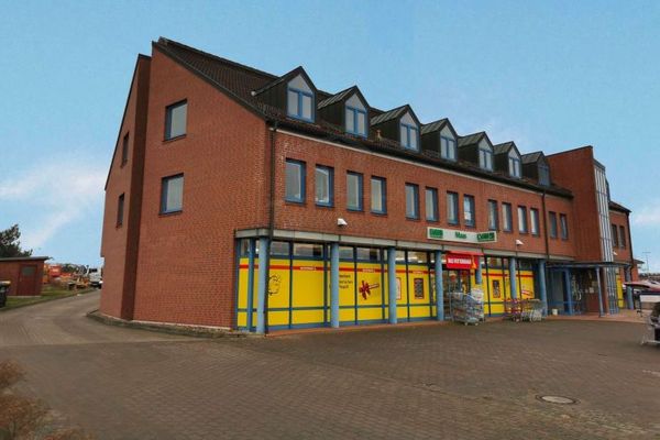 76.26 m² modern office/residential in Waren | Bathroom with shower | fitted kitchen | touristy | In the middle of MV