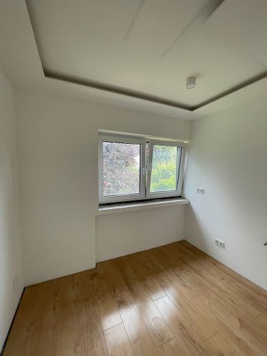 Atractiva casa adosada de esquina, clase energética A, vivienda multigeneracional con gran jardín y 2 garajes – Foto 16