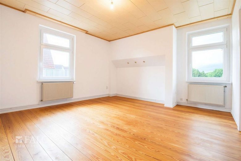 +++ Mehrfamilienhaus in toller Lage und mit guter Rendite +++ – Wohnzimmer Wohneinheit 3